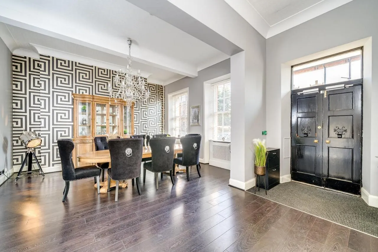 Holiday home Wakefield Town House Villa United Kingdom
